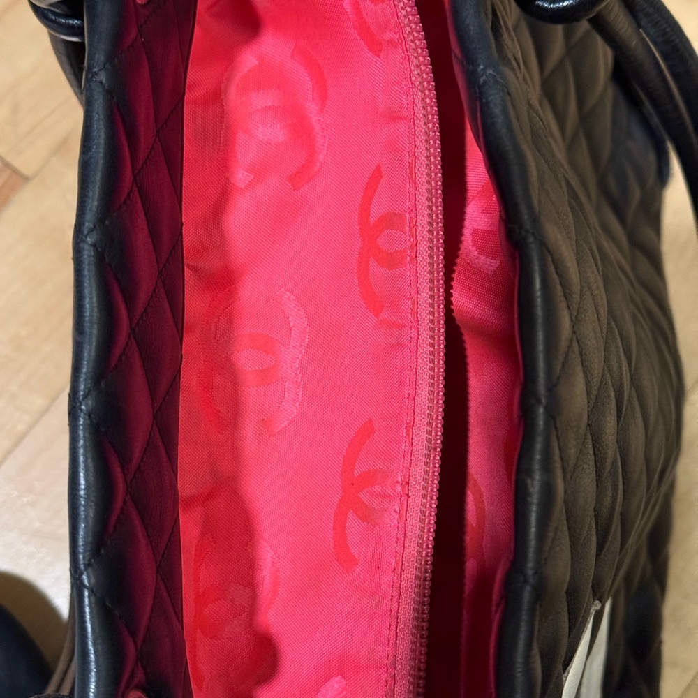 ✨ Chanel Cambon Ligne Ligne Quilted Tote ✨ - Picture 7 of 14